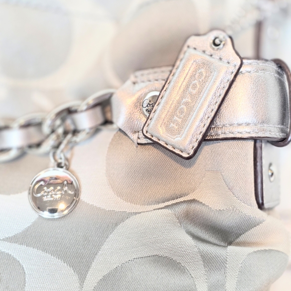 Coach Optic 2011 Large CC Metallic Silver Leather & Gray Canvas 2 Way Bag. - Picture 10 of 14